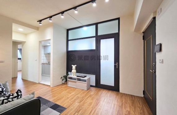 文星大廈｜遠百全新翻修美三房《市心輕鬆成家首選》