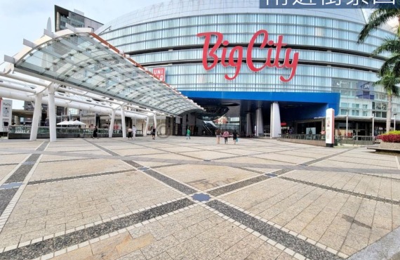 巨城商圈百坪1加2樓店面