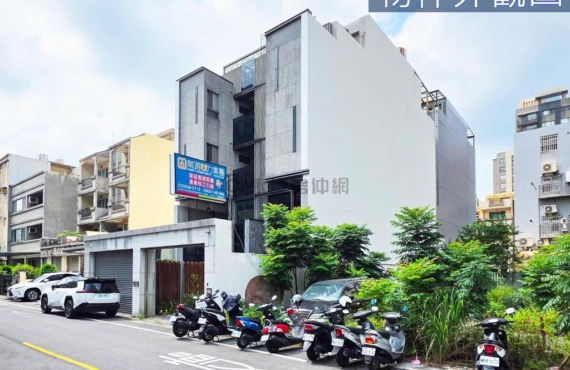 遠百商圈｜臨路大地坪五房豪墅《可住可店百坪空間》