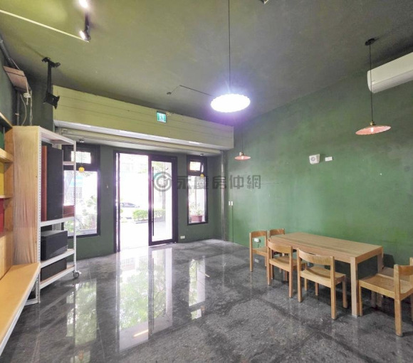 富宇雲鼎｜三層樓面燙金店面Ａ《好市多熱鬧商圈！》