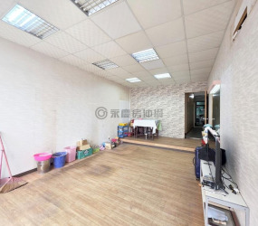 香山行政中心｜絕版臨路大地坪透店《稀有商一用地》
