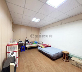 香山行政中心｜絕版臨路大地坪透店《稀有商一用地》