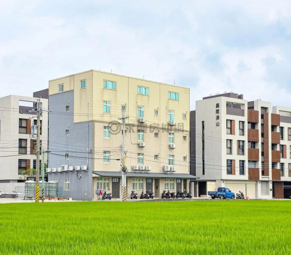 鑫陞渼山｜全新採光平車美三房《田園風光美景無限》
