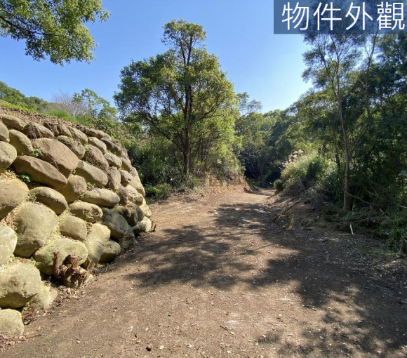 香山財神廟旁大湖路巷內有路田