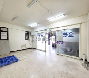 縣府特區｜百坪角間電梯大透店《超大地坪、好停車》